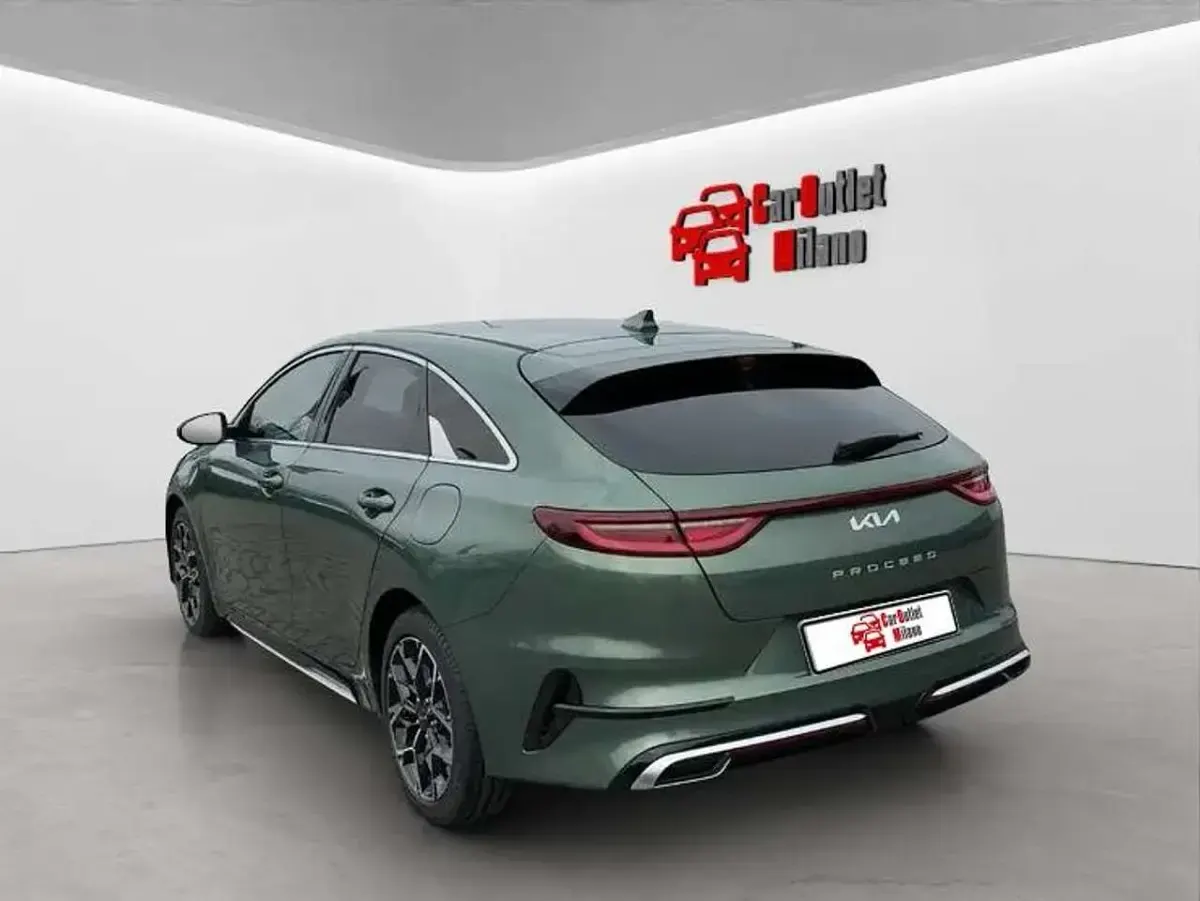 Usata Kia ProCeed GT-Line 140 CV (102 kW) 2025 Verde Station wagon