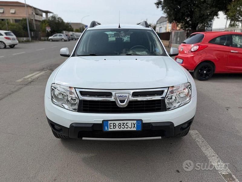 Usata Dacia Duster Lauréate 110 CV (80 kW) 2010 Bianco SUV