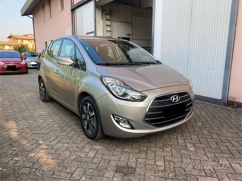 Usata Hyundai i20 90 CV (66 kW) 2018 Grigio Monovolume