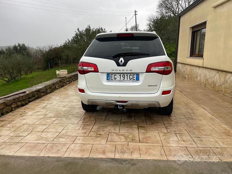 Usata Renault Koleos 150 CV (110 kW) 2010 Bianco SUV