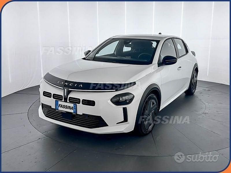 Usata Lancia Ypsilon 110 CV (80 kW) 2025 Bianco Utilitaria
