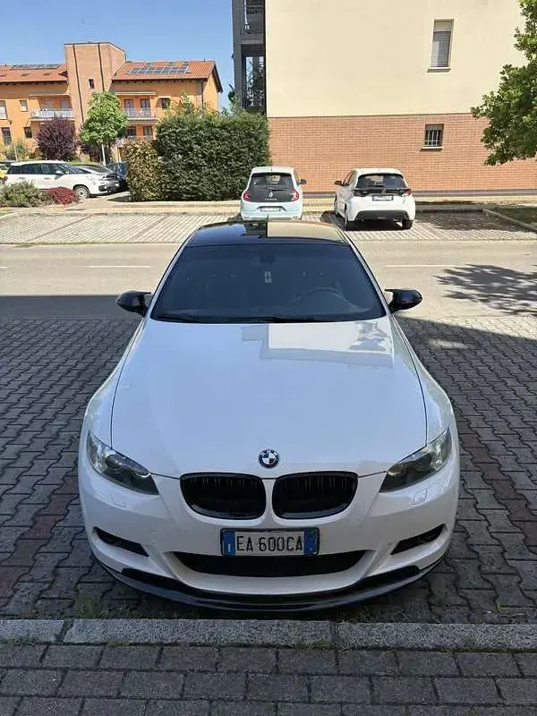 Usata BMW 320 177 CV (130 kW) 2009 Coupé