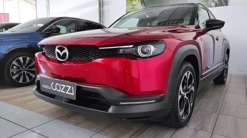 Usata Mazda MX30 Makoto 101 CV (74 kW) 2024 Rosso SUV