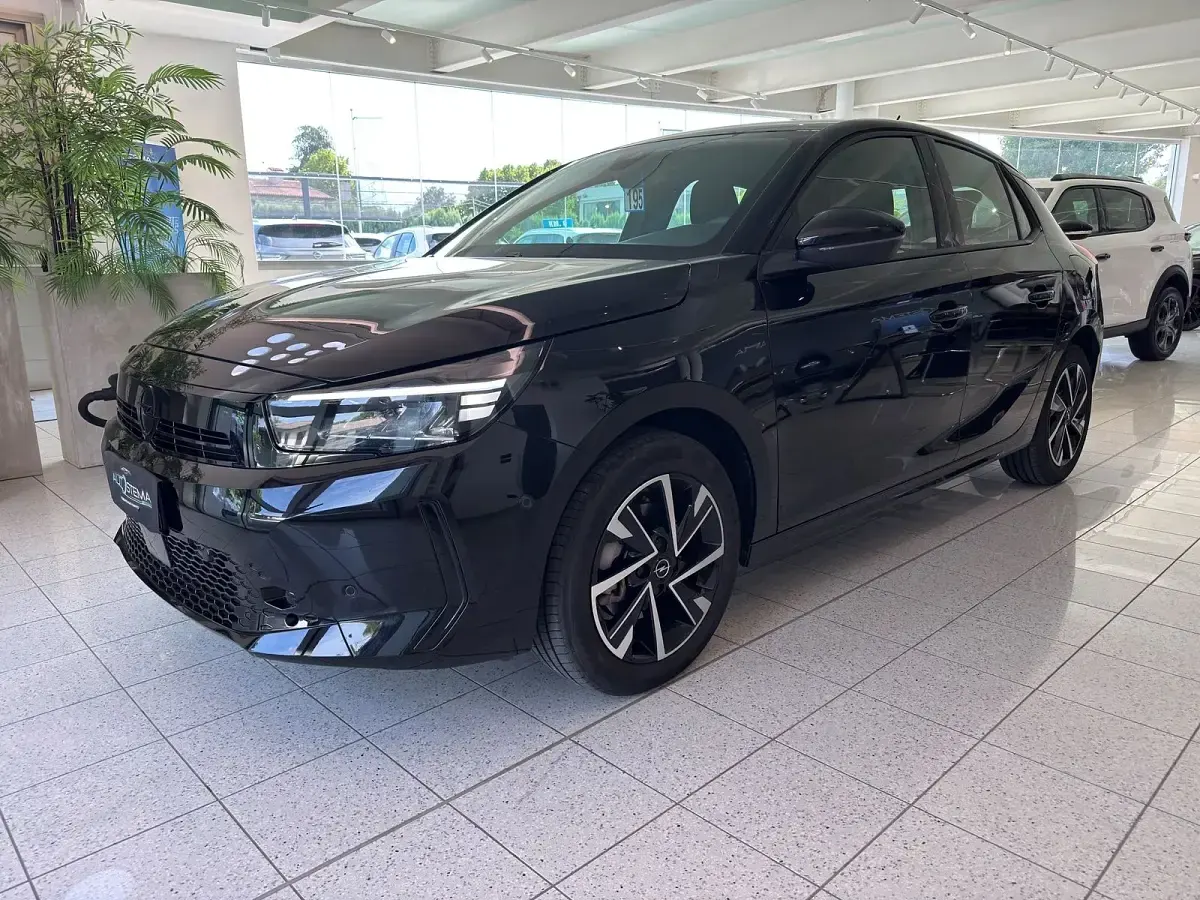 Usata Opel Corsa S 100 CV (73 kW) 2025 Utilitaria