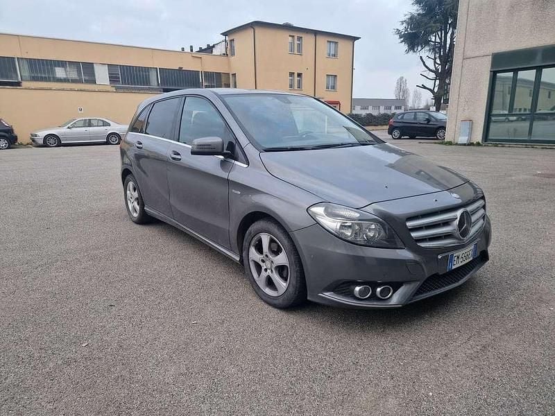 Usata Mercedes B180 Executive 122 CV (89 kW) 2012 Monovolume