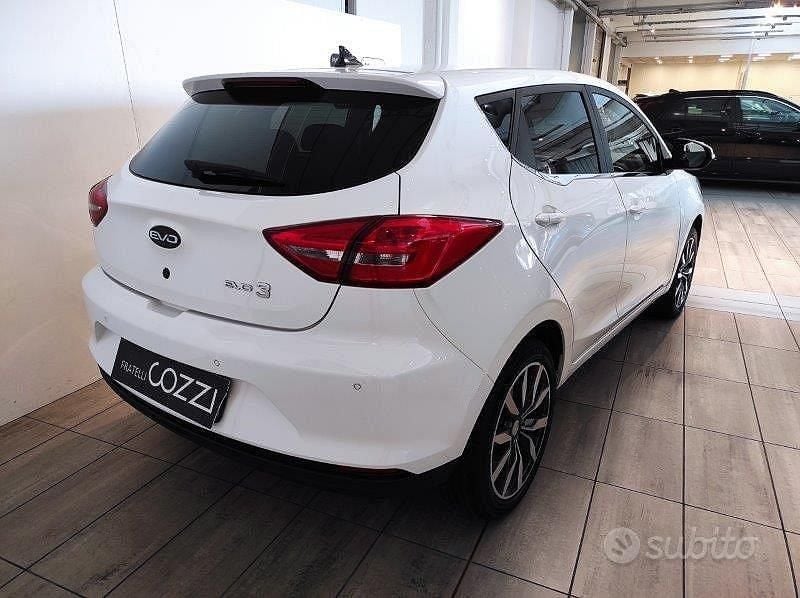 Usata EVO Evo 3 113 CV (83 kW) 2024 Bianco SUV