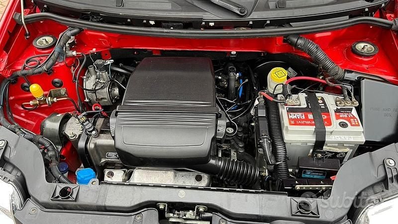 Usata Fiat Panda 54 CV (39 kW) 2004 Rosso Utilitaria