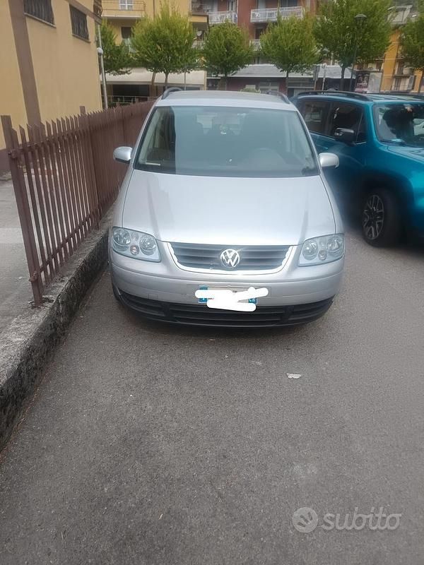 Usata VW Touran 140 CV (102 kW) 2005 Grigio Monovolume