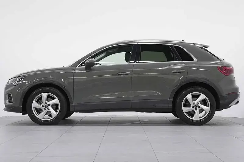Usata Audi Q3 Ambiente 150 CV (110 kW) 2025 Grigio SUV