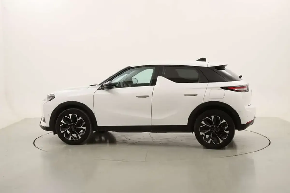 Usata DS Automobiles DS3 Crossback Opera 131 CV (96 kW) 2024 Bianco SUV