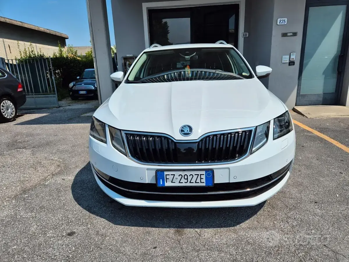 Usata Skoda Octavia G-TEC Style 131 CV (96 kW) 2020 Bianco Station wagon