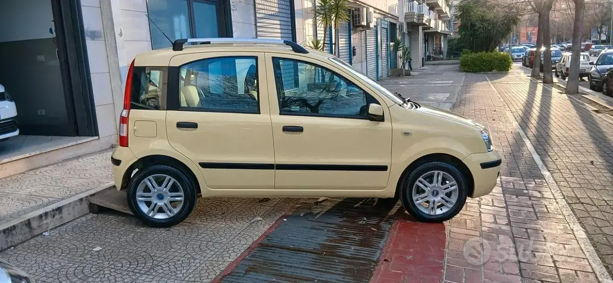 Usata Fiat Panda Emotion 60 CV (44 kW) 2008 Giallo Utilitaria