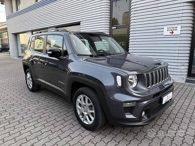 Usata Jeep Renegade 131 CV (96 kW) 2023 Grigio / metallizzato SUV