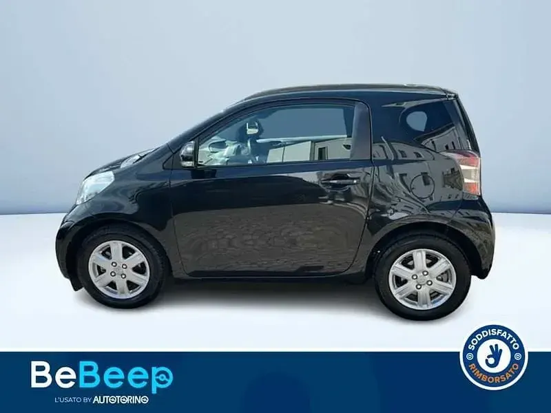 Usata Toyota iQ 68 CV (50 kW) 2011 Nero pastello Utilitaria