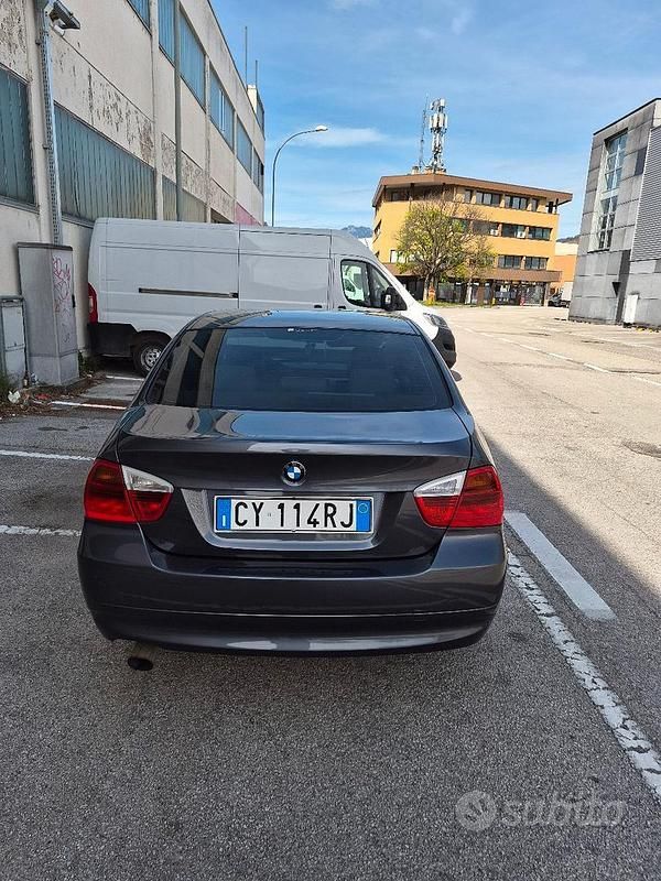 Usata BMW 320 163 CV (119 kW) 2005 Grigio Berlina
