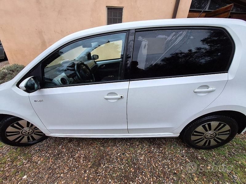 Usata VW e-up! 60 kW (82 CV) 2019 Bianco Utilitaria