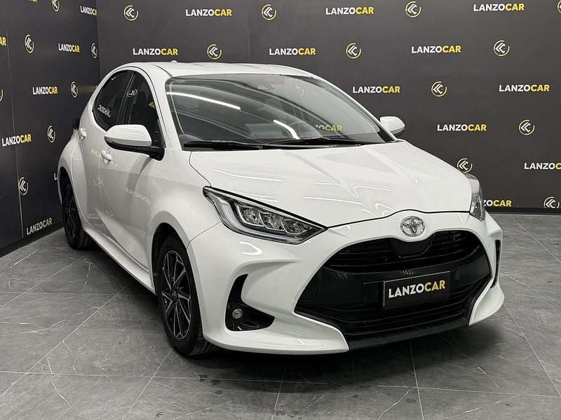 Usata Toyota Yaris Trend 72 CV (52 kW) 2022 Bianco Utilitaria