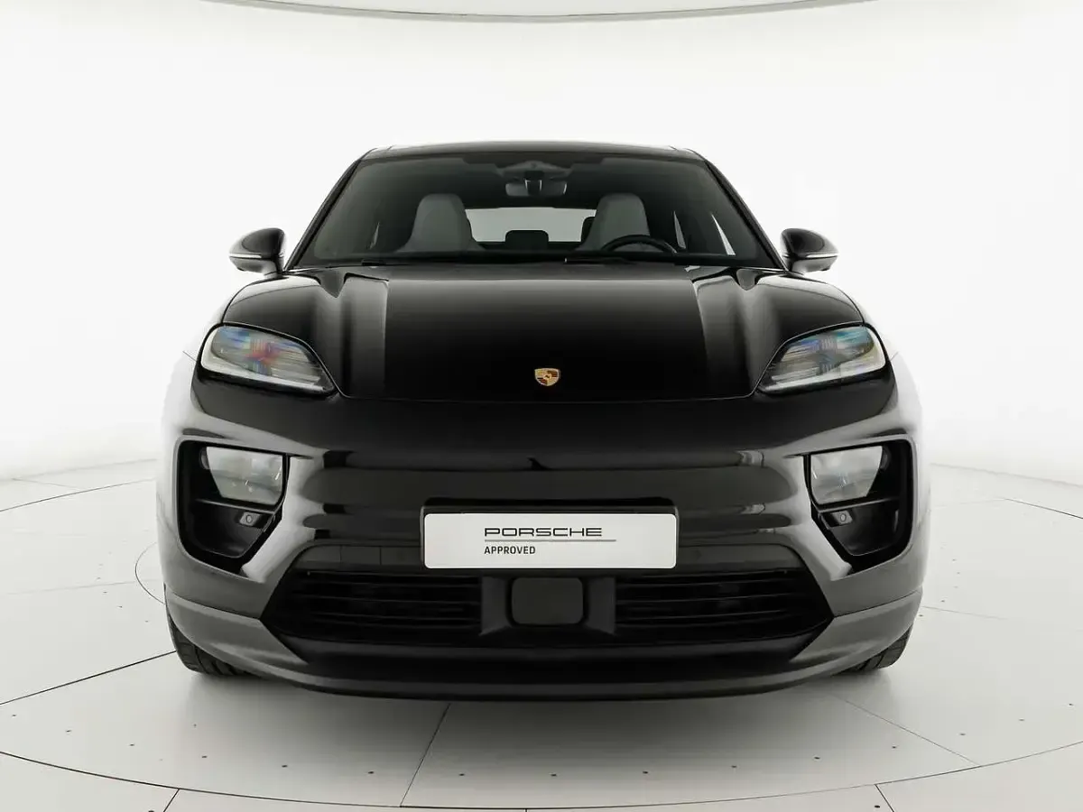 Usata Porsche Macan 144 kW (197 CV) 2024 Nero jet metallizzato SUV