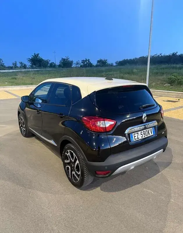 Usata Renault Captur 90 CV (66 kW) 2015 SUV