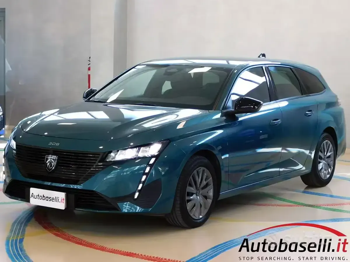 Usata Peugeot 308 SW S 110 CV (80 kW) 2022 Verde Station wagon