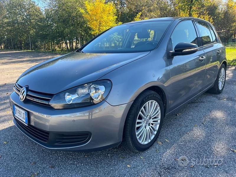 Usata VW Golf VI Highline 110 CV (80 kW) 2009 Beige Utilitaria