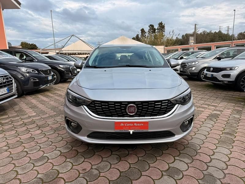 Usata Fiat Tipo Lounge 120 CV (88 kW) 2019 Argento Berlina