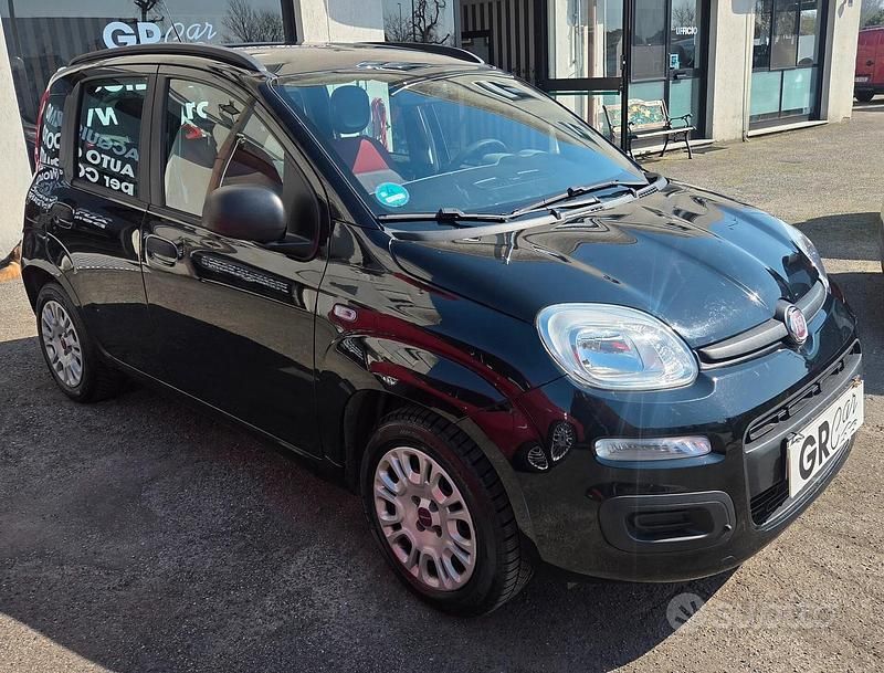Usata Fiat Panda Pop 69 CV (50 kW) 2015 Nero Utilitaria