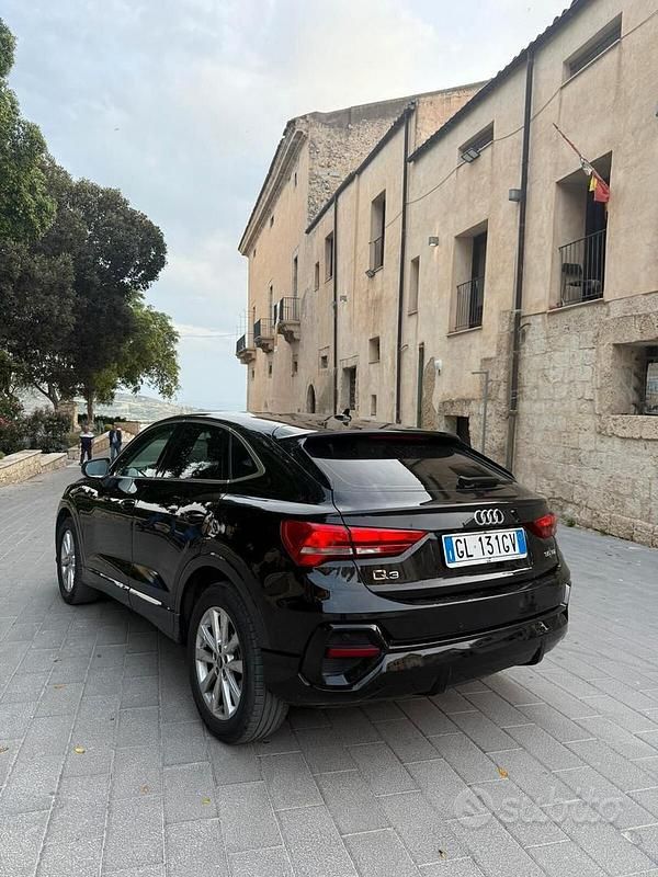 Usata Audi Q3 Sportback Business Plus 150 CV (110 kW) 2021 Nero SUV