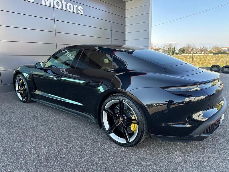 Usata Porsche Taycan Turbo S 559 kW (761 CV) 2020 Nero Berlina