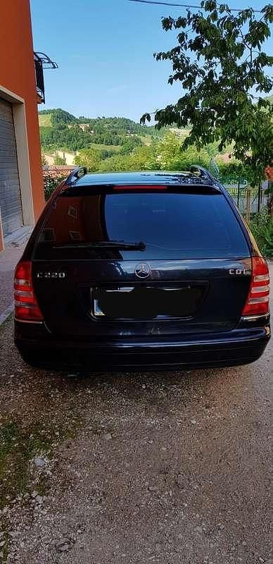 Usata Mercedes C220 Avantgarde 150 CV (110 kW) 2007 Nero Station wagon