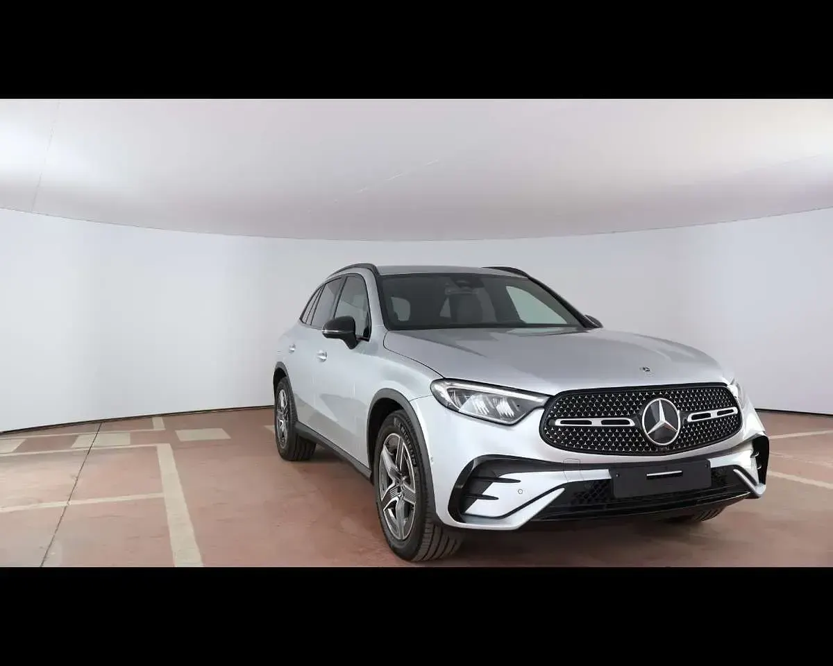 Usata Mercedes GLC220 Advanced 197 CV (144 kW) 2022 Argento / metallizzato SUV