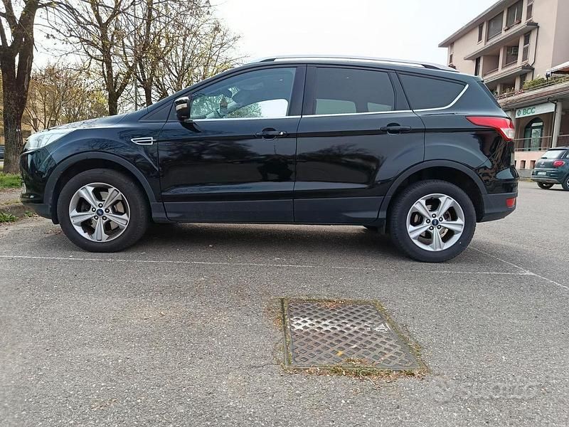 Usata Ford Kuga S 120 CV (88 kW) 2016 Nero SUV