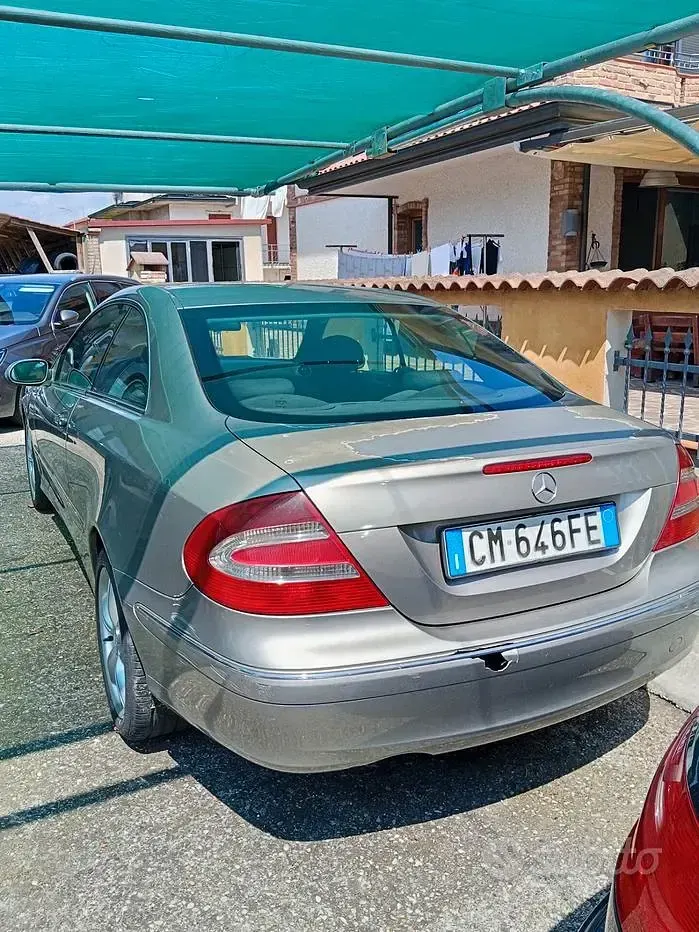 Usata Mercedes CLK270 Elegance 170 CV (125 kW) 2004 Beige Coupé