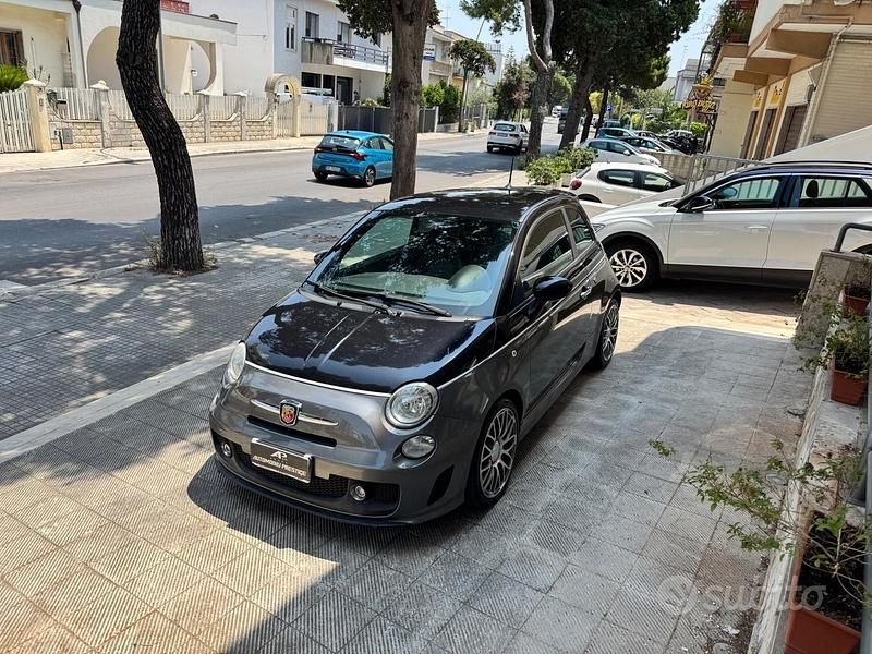 Usata Abarth 500 Custom 135 CV (99 kW) 2015 Nero Utilitaria