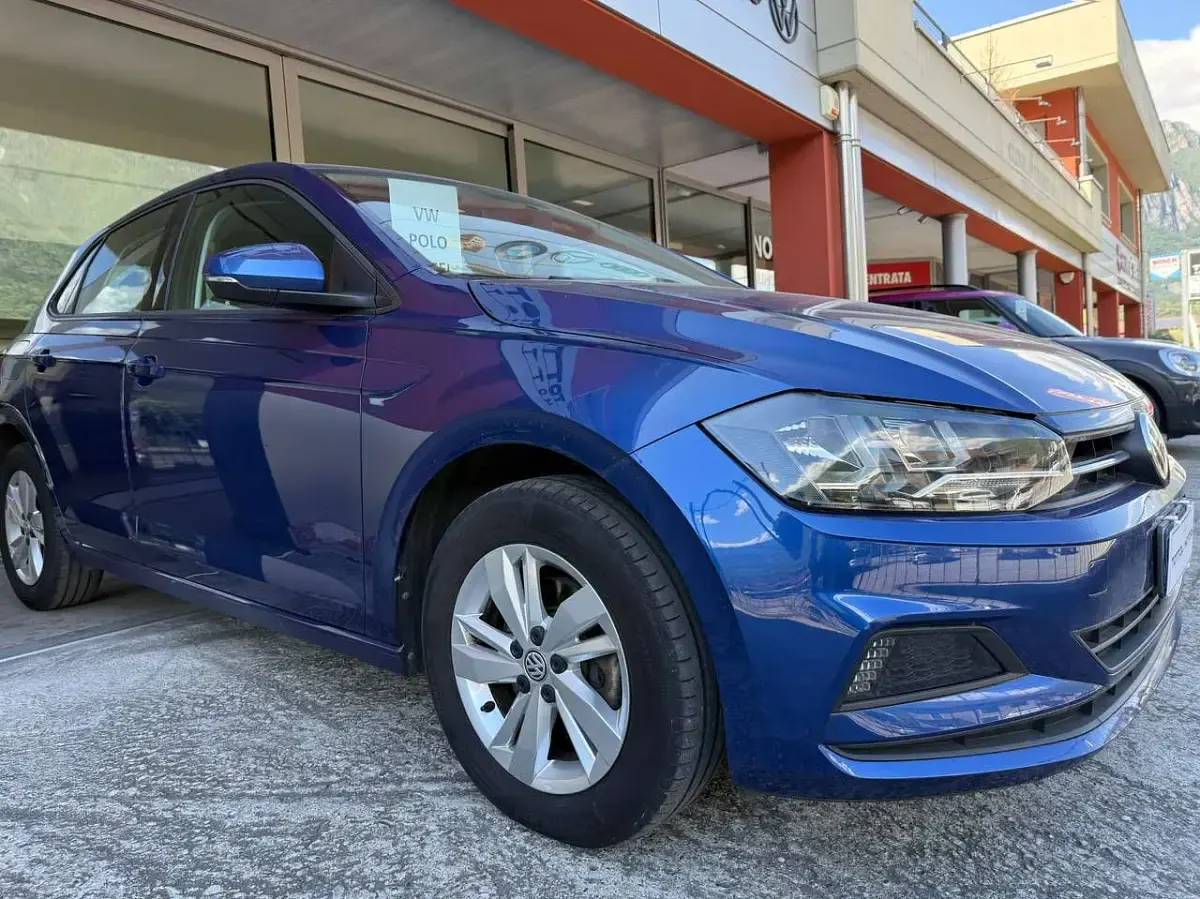 Usata VW Polo Comfortline 80 CV (58 kW) 2018 Blu/azzurro Utilitaria