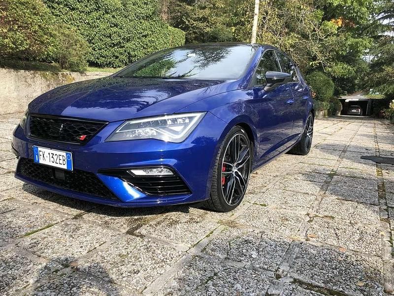 Usata Seat Leon CUPRA 300 CV (220 kW) 2017 Blu/azzurro Berlina