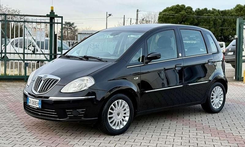 Usata Lancia Musa 95 CV (69 kW) 2009 Nero Monovolume
