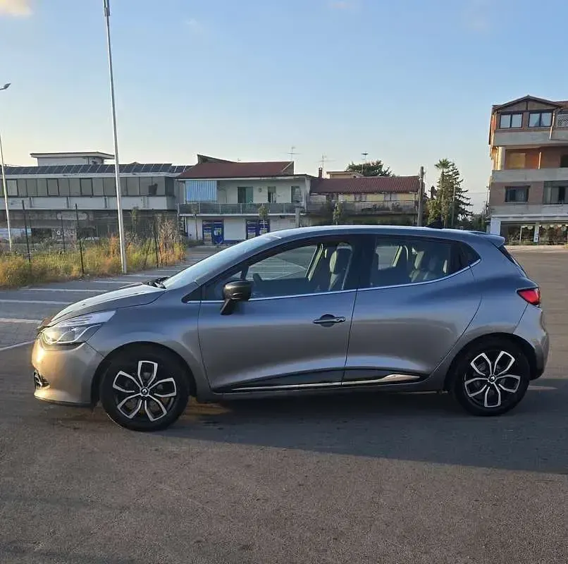Usata Renault Clio IV Life 75 CV (55 kW) 2016 Berlina