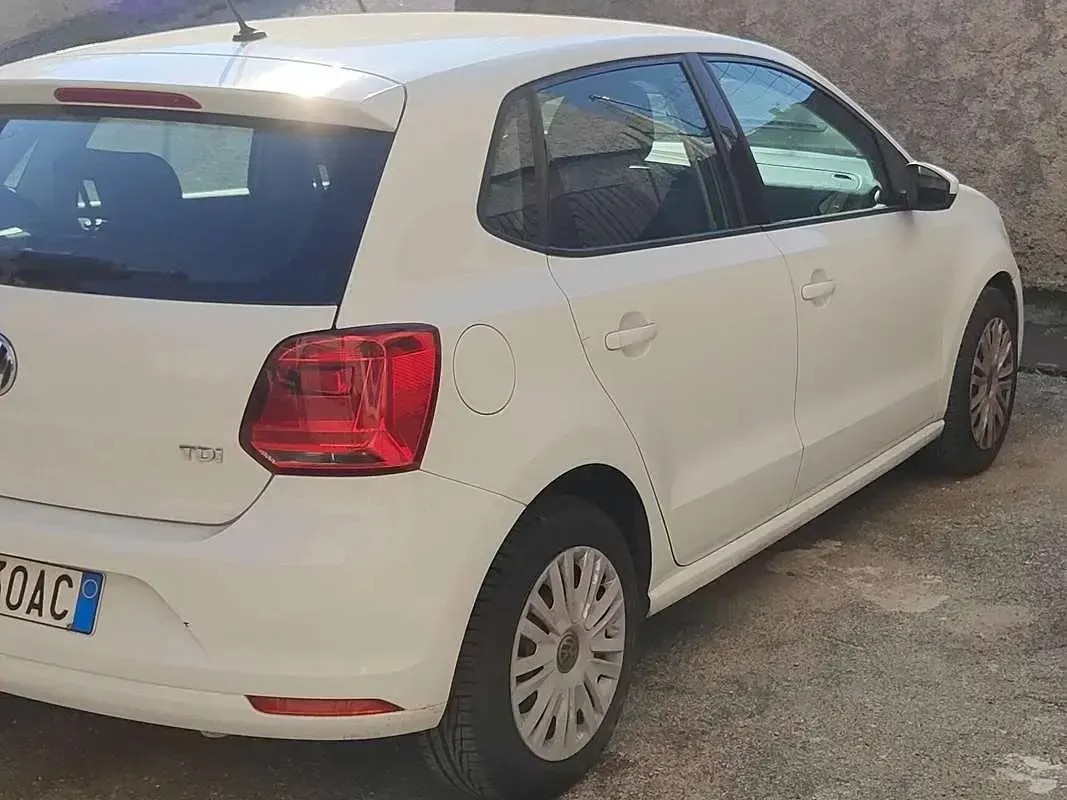 Usata VW Polo Comfortline 75 CV (55 kW) 2015 Bianco Berlina