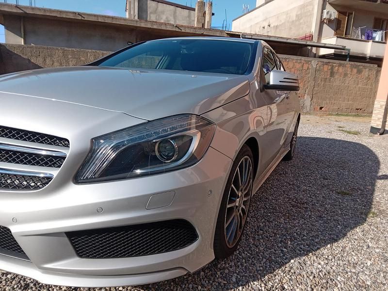 Usata Mercedes A180 AMG 109 CV (80 kW) 2015 Grigio Berlina
