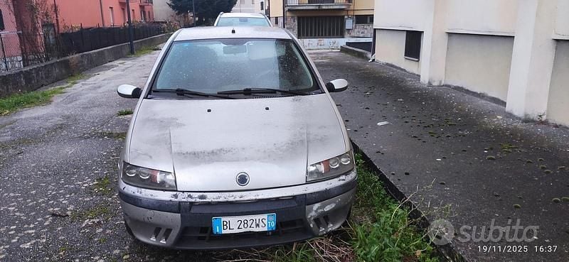 Usata Fiat Punto 80 CV (58 kW) 2000 Berlina