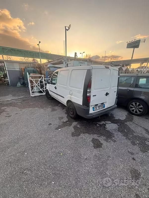 Usata Fiat Doblò 63 CV (46 kW) 2003 Monovolume