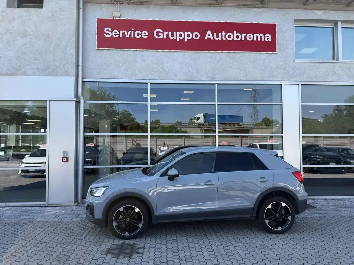 Usata Audi Q2 Admired 116 CV (85 kW) 2021 Grigio SUV
