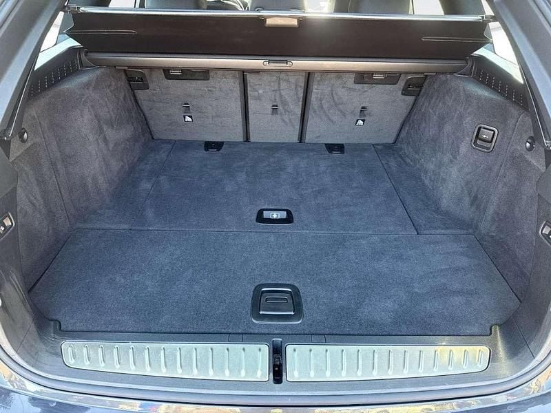 Usata BMW 530 M Sport 249 CV (183 kW) 2022 Grigio scuro metall. Station wagon