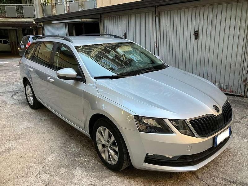 Usata Skoda Octavia G-TEC Ambition 110 CV (80 kW) 2018 Argento Station wagon