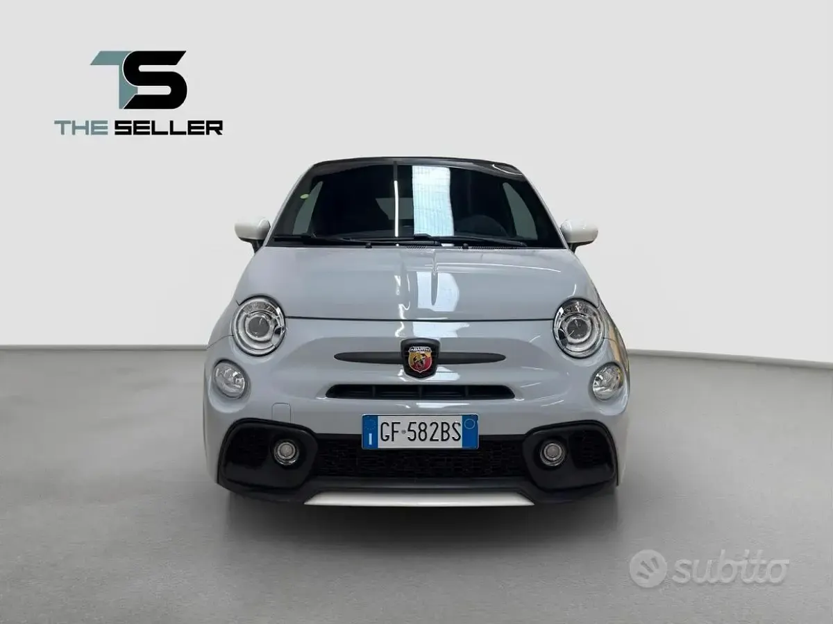 Usata Abarth 595C Esseesse 180 CV (132 kW) 2021 Grigio Cabrio