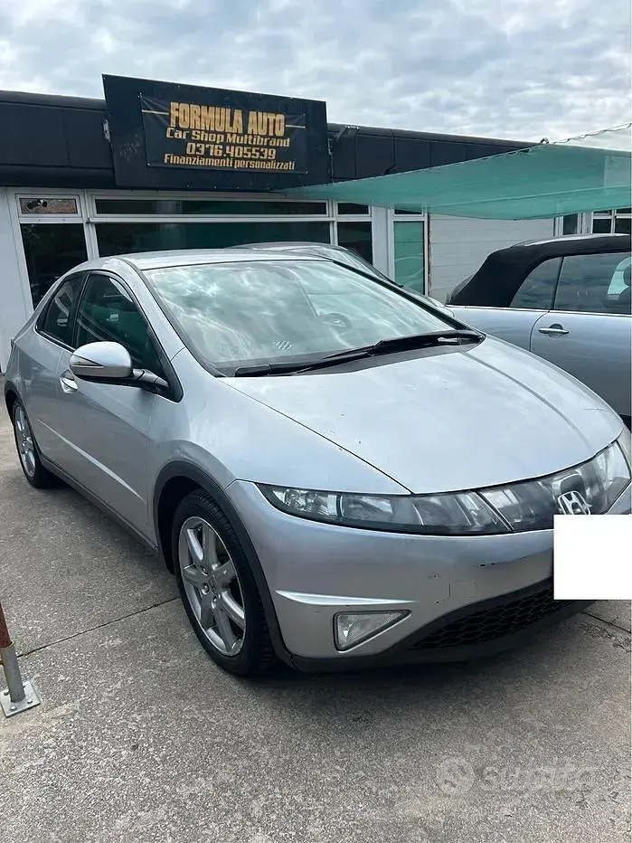 Usata Honda Civic Exclusive 140 CV (102 kW) 2010 Berlina