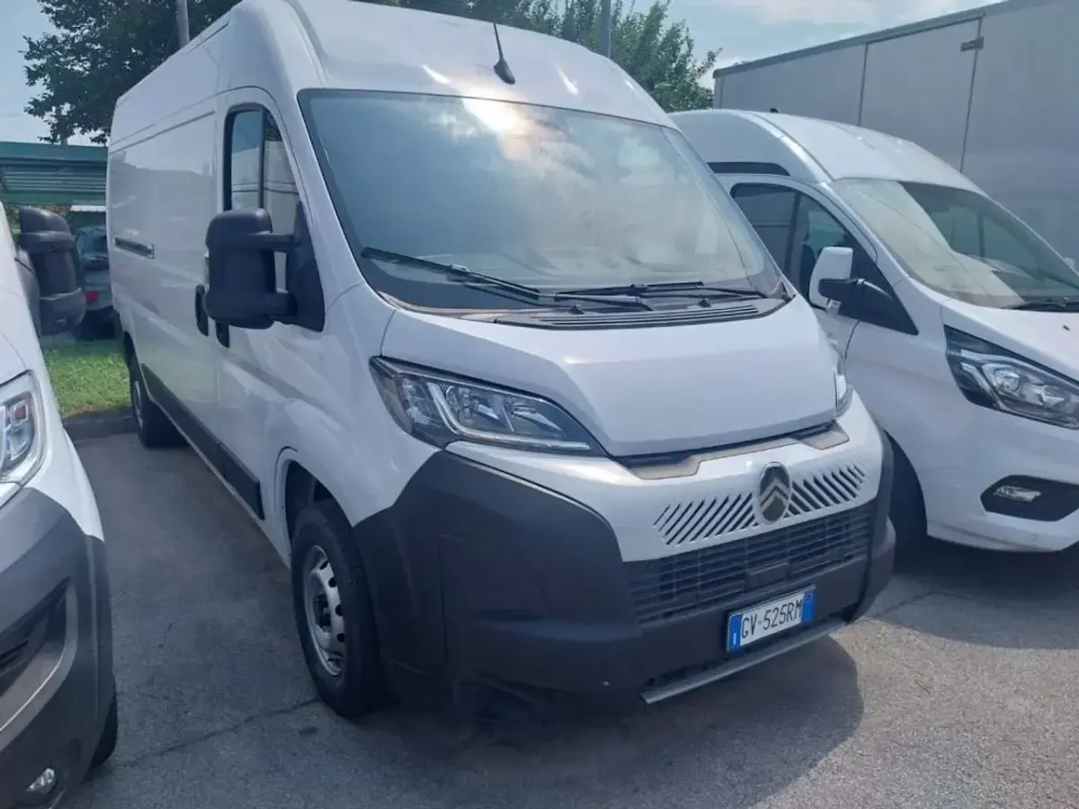 Usata Citroën Jumper 140 CV (102 kW) 2024 Bianco Monovolume