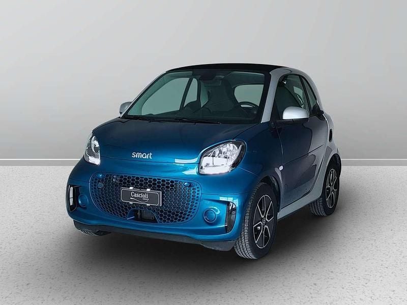 Carrozzeria in midnight blue ( Usata 2022 Smart ForTwo Electric Drive Passion Tre volumi | 13.200 € (Buon prezzo) - Immagine 1/4