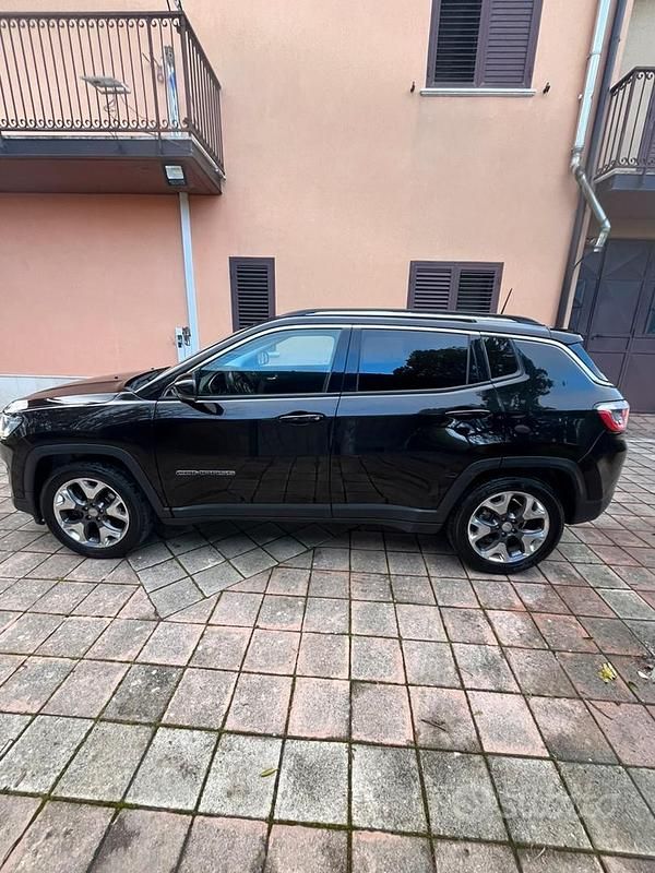 Usata Jeep Compass Limited 120 CV (88 kW) 2020 Nero SUV